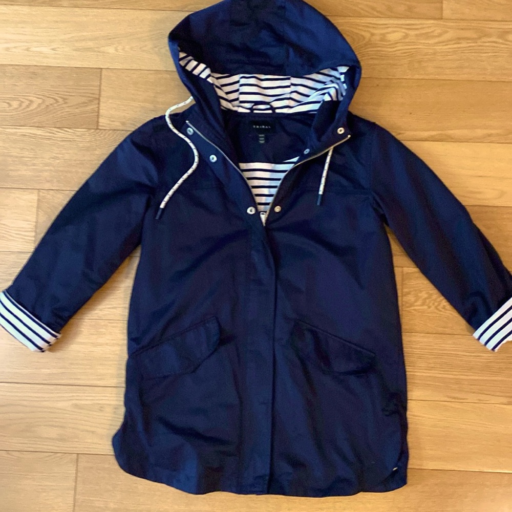 Sporty lightweight navy jacket w/stiped lining-Size TP/XS ONLY WORN TWICE!